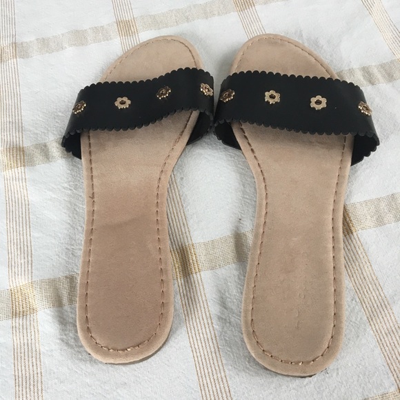 🎁2/$12 LG MED 10 INCH LC LAUREN CONRAD BLACK & GOLD FLOWER DECOR SANDALS - Picture 3 of 6